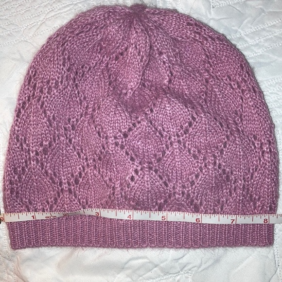 Beanie - Picture 3 of 4